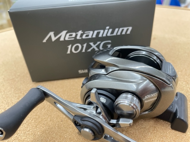 く日はお得♪ 23メタニウム101XG【左巻き入荷しましたよ～～！】 | イシグロ リール